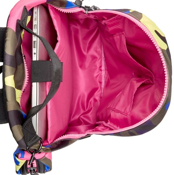 Backpack - Picture 2 of 6